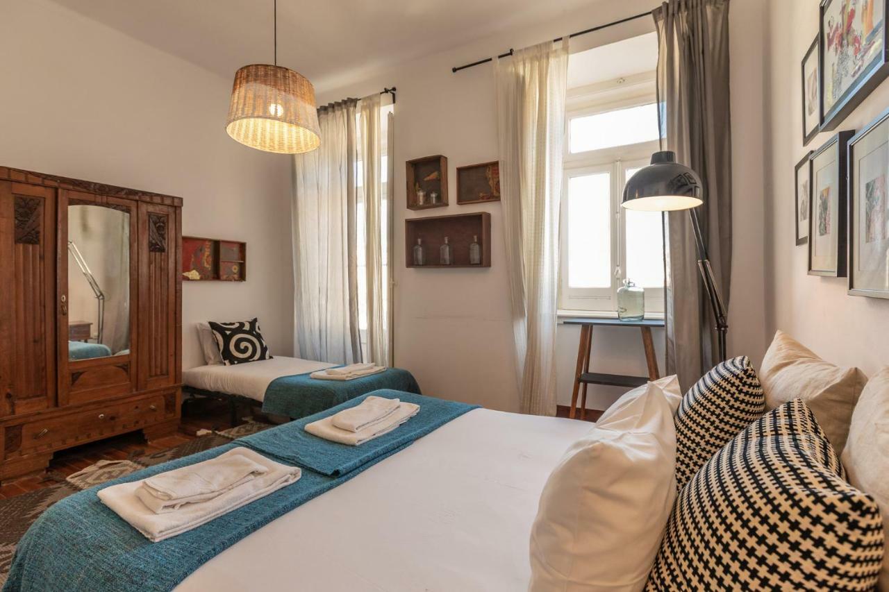 Stylish For Travelers - Bp2 * Lisbon